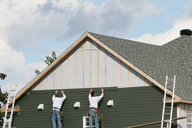 Professional Siding Contractor technician working in Montgomery, MN